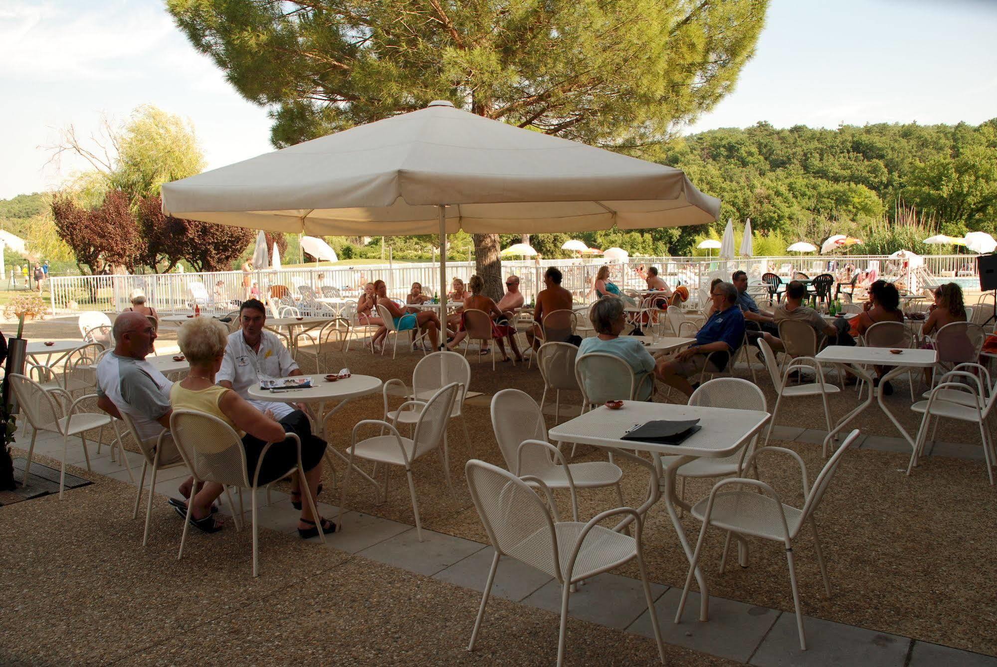 Vacances Bleues Hotel Castel Luberon Apt Exterior photo